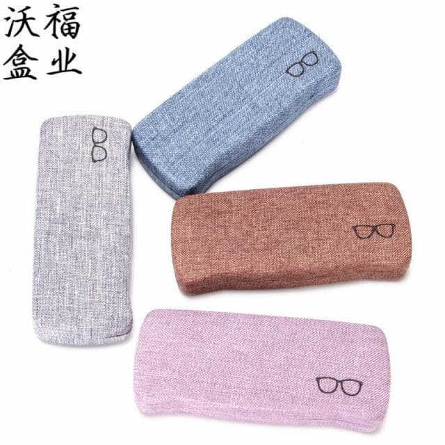 [แพ็ค] กล่องแข็งแว่นสายตาแบบขอบเหลี่ยม ราคากล่องละ 23 บาท [1 แพ็ค 10 กล่อง]