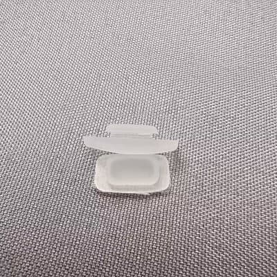 แป้นจมูกซิลิโคน หัวสลักกด ทรงสี่เหลี่ยม (ขนาดรูสลัก ยาว 5.9 * กว้าง 3.1ซม.) [1 แพ็ค 20 คู่] - ภาพที่ 5