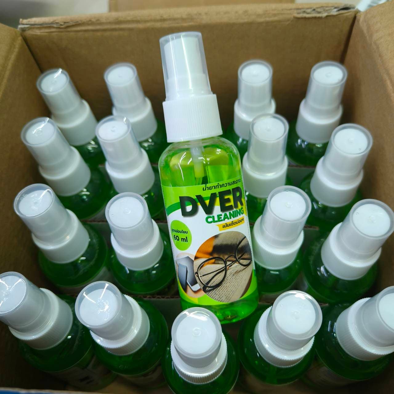 น้ำยาเช็ดแว่นตา DVER สูตรอ่อนโยน ขวด 60 ml. (ขายเป็นกล่อง 20 ขวด ถูกกว่าซื้อแยกขวด)