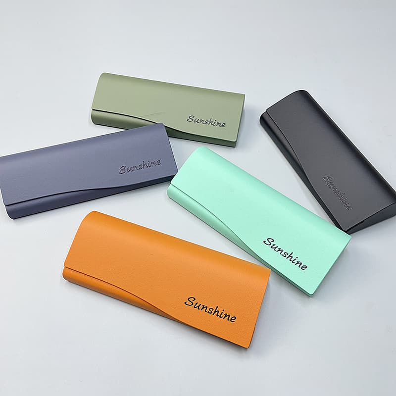 **มีสต๊อกพร้อมส่ง **คละสี ขายแพ็คละ 10 กล่อง กล่องใส่แว่นตา กล่องใส่แว่นสายตา ดีไซน์ทันสมัย ​​ทนทานต่อแรงกด พกพาสะดวก - ภาพที่ 2